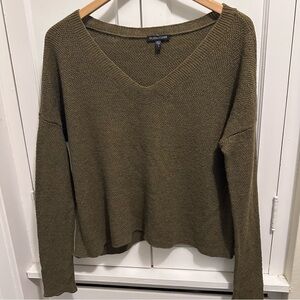 Eileen Fisher Olive Green Italian Yarn Blend V Neck Sweater Size Small